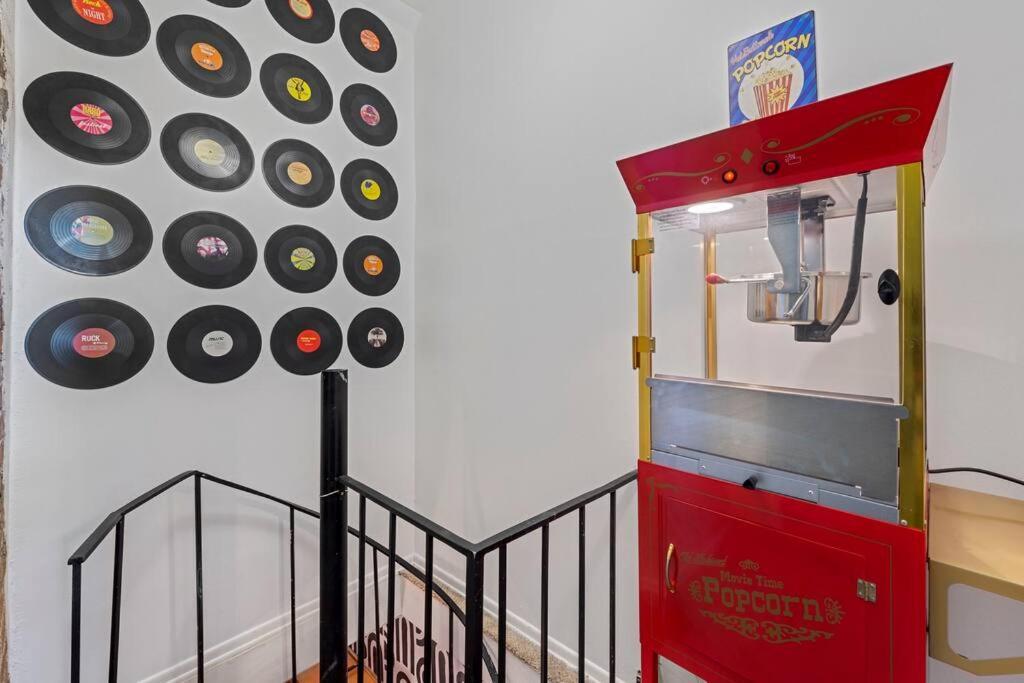 Large Historical Home W/ Fire Pit, Chef Kitchen. Memphis Luaran gambar